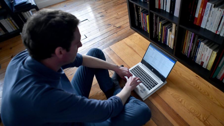 Le décryptage éco. Télétravail : comment le gouvernement veut convaincre sans contraindre