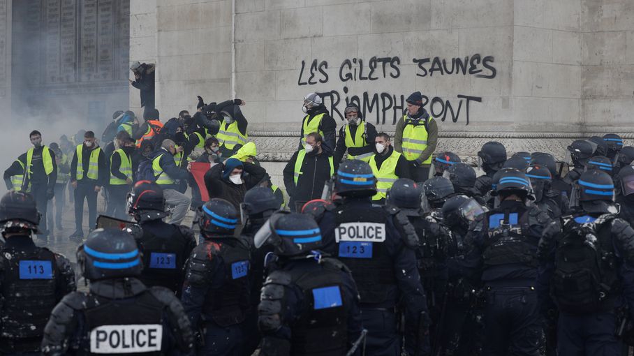 Saccage de l'Arc de Triomphe : dix personnes jugées pour intrusion, vol ou dégradation à partir de lundi